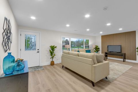 Tiny photo for 135 S Walnut Lane, Schaumburg, IL 60193 (MLS # 12637912)