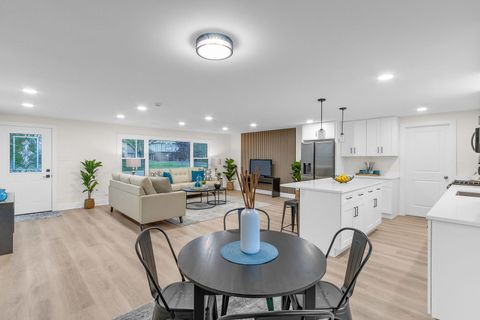 Tiny photo for 135 S Walnut Lane, Schaumburg, IL 60193 (MLS # 12637912)