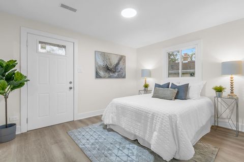 Tiny photo for 135 S Walnut Lane, Schaumburg, IL 60193 (MLS # 12637912)
