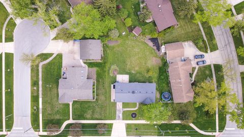 Tiny photo for 135 S Walnut Lane, Schaumburg, IL 60193 (MLS # 12637912)