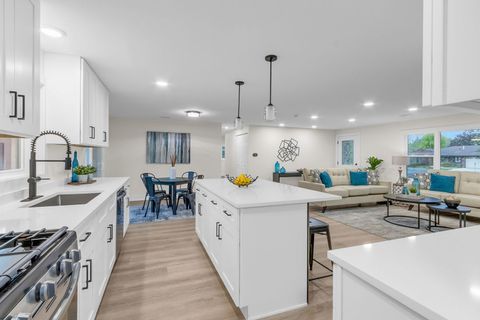 Tiny photo for 135 S Walnut Lane, Schaumburg, IL 60193 (MLS # 12637912)