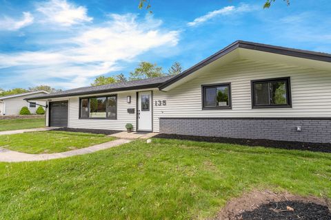Tiny photo for 135 S Walnut Lane, Schaumburg, IL 60193 (MLS # 12637912)