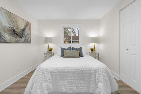 Tiny photo for 135 S Walnut Lane, Schaumburg, IL 60193 (MLS # 12637912)