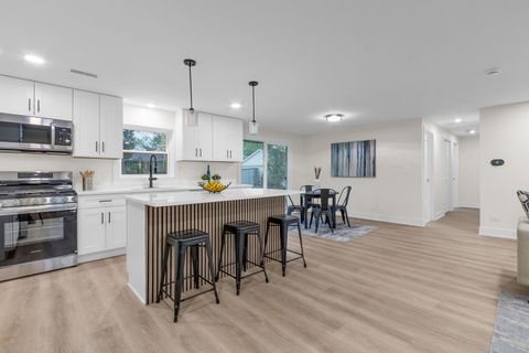 Tiny photo for 135 S Walnut Lane, Schaumburg, IL 60193 (MLS # 12637912)