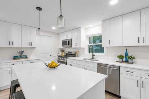 Tiny photo for 135 S Walnut Lane, Schaumburg, IL 60193 (MLS # 12637912)