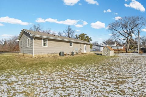 Tiny photo for 411 E 13th Street, Gibson City, IL 60936 (MLS # 12547413)