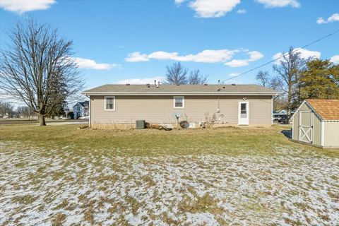 Tiny photo for 411 E 13th Street, Gibson City, IL 60936 (MLS # 12547413)