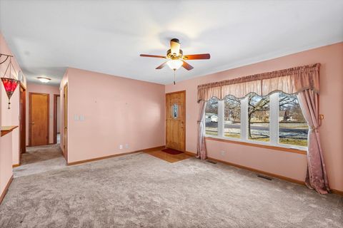 Tiny photo for 411 E 13th Street, Gibson City, IL 60936 (MLS # 12547413)