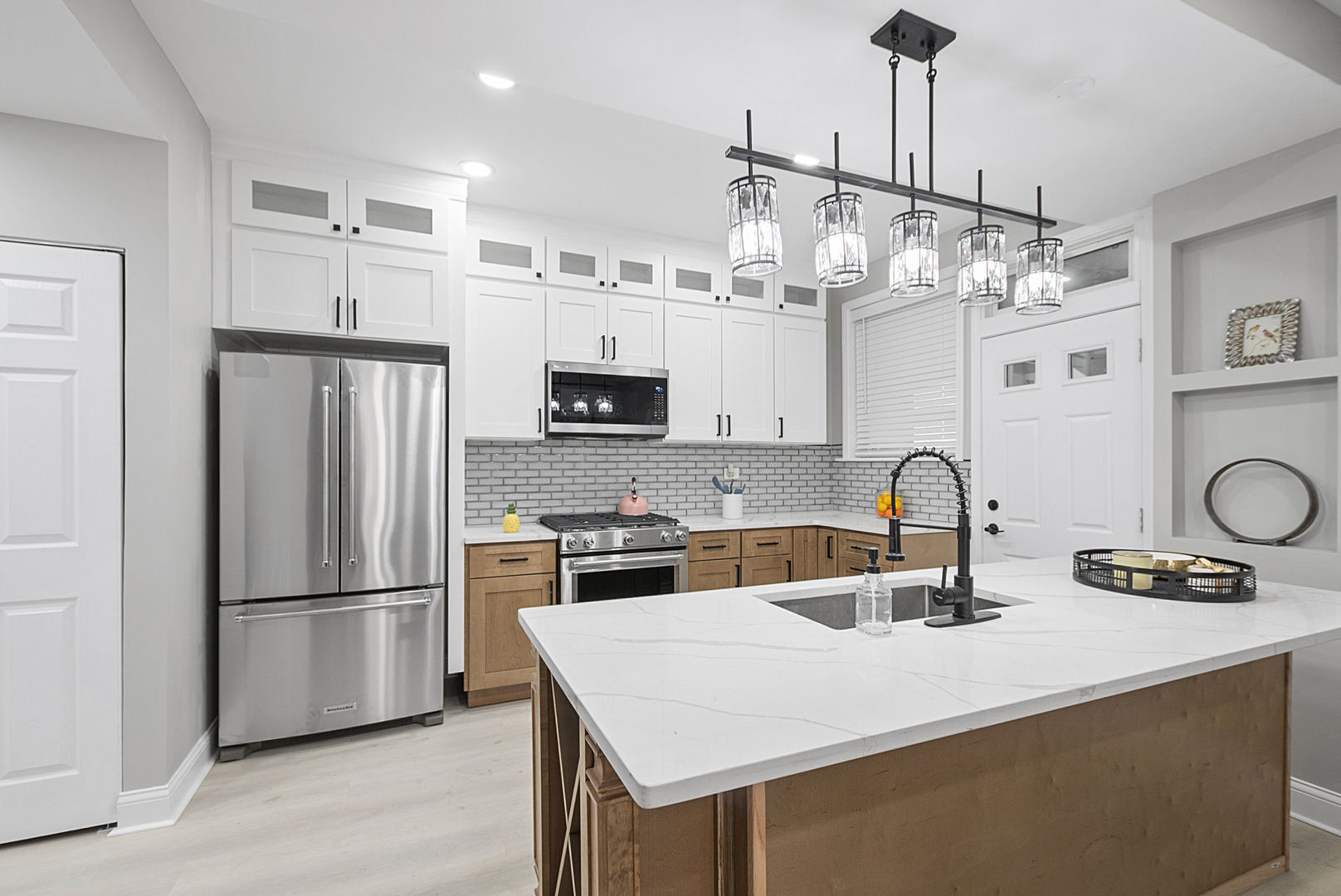 1809 W Armitage Avenue