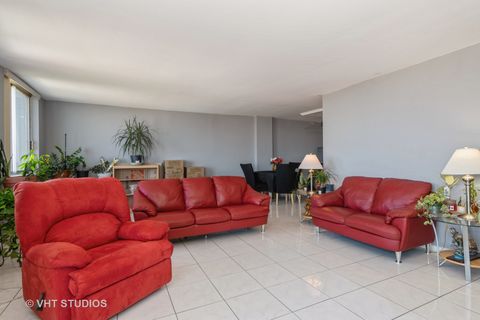 Tiny photo for 40 N Tower Road #14A, Oak Brook, IL 60523 (MLS # 12328035)