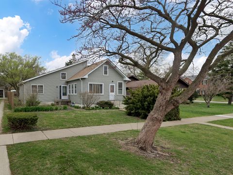 206 S Adams Street Westmont IL 60559