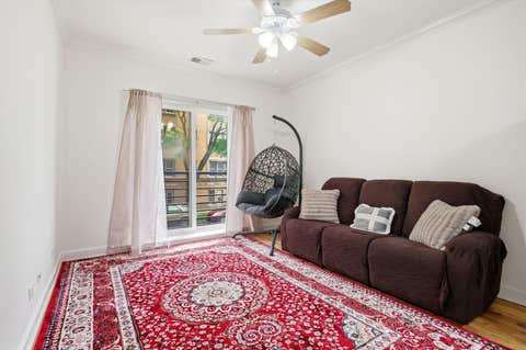 Tiny photo for 2556 W Rosemont Avenue #1, Chicago, IL 60659 (MLS # 12678864)