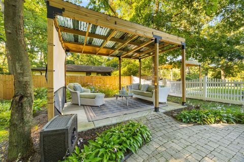 Tiny photo for 27w773 Beecher Avenue, Winfield, IL 60190 (MLS # 12473539)