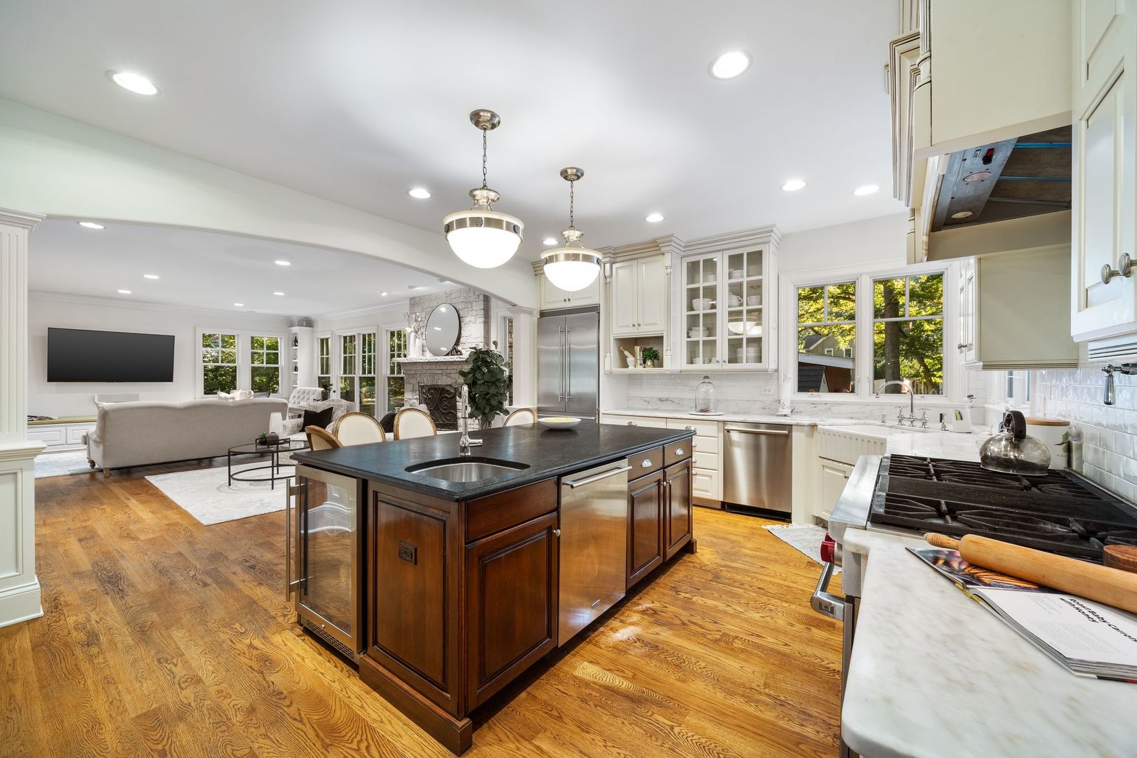 27w773 Beecher Avenue