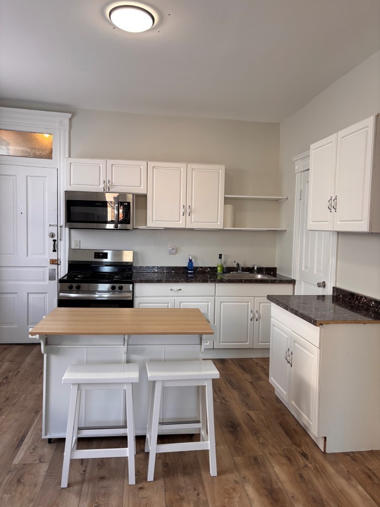 1533 W 17th Street 3F
