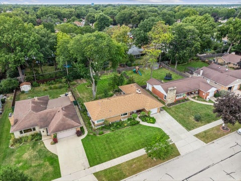 Tiny photo for 330 Cornell Avenue, Des Plaines, IL 60016 (MLS # 12758804)