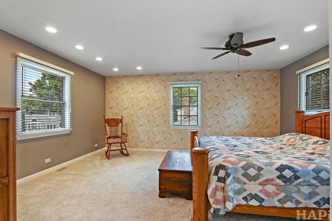 Tiny photo for 260 N Clyde Avenue, Palatine, IL 60067 (MLS # 12455476)