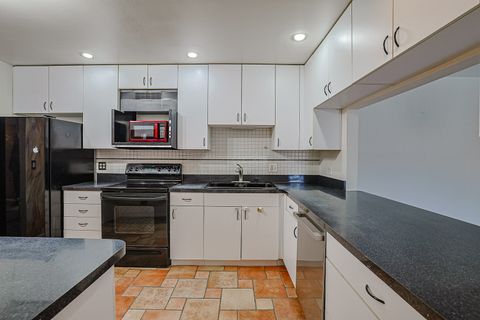 Tiny photo for 2650 BROOKWOOD Way #313, Rolling Meadows, IL 60008 (MLS # 12567512)