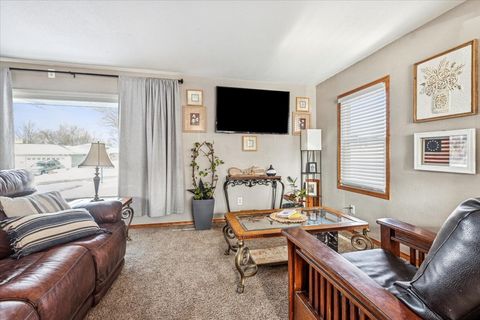 Tiny photo for 1135 5th Avenue N, Clinton, IA 52732 (MLS # 12556720)