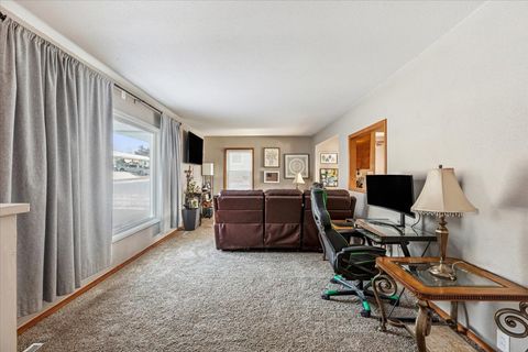 Tiny photo for 1135 5th Avenue N, Clinton, IA 52732 (MLS # 12556720)