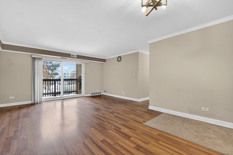 Tiny photo for 700 PERRIE Drive #207, Elk Grove Village, IL 60007 (MLS # 12602557)