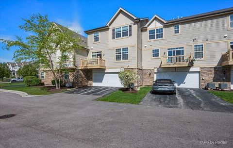 Tiny photo for 272 Bennett Drive, Carol Stream, IL 60188 (MLS # 12631414)