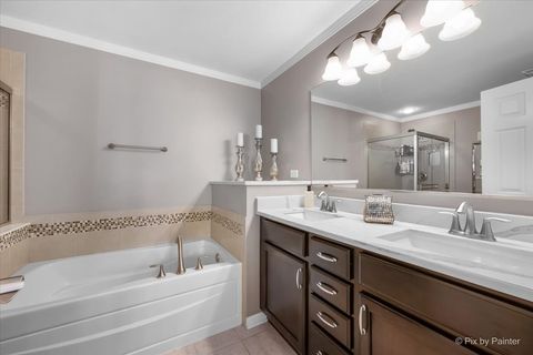 Tiny photo for 272 Bennett Drive, Carol Stream, IL 60188 (MLS # 12631414)