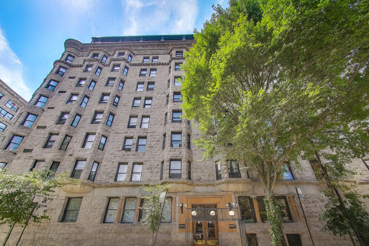 2800 N Pine Grove Avenue 8A