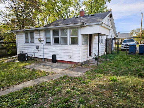 Tiny photo for 810 S 25th Street, Mt Vernon, IL 62864 (MLS # 12793752)