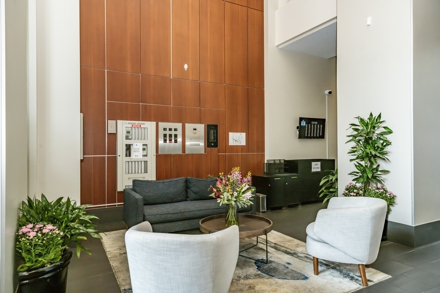 1400 S Michigan Avenue 1003
