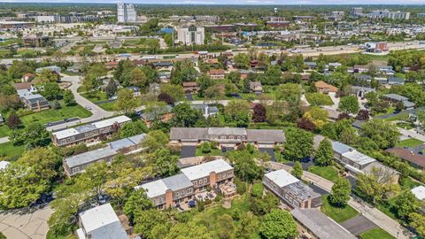 Tiny photo for 19W107 Avenue Normandy N, Oak Brook, IL 60523 (MLS # 12639627)
