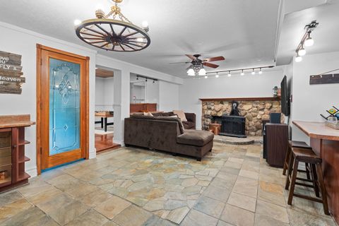 Tiny photo for 216 HICKORY Road, Oakwood Hills, IL 60013 (MLS # 12490521)