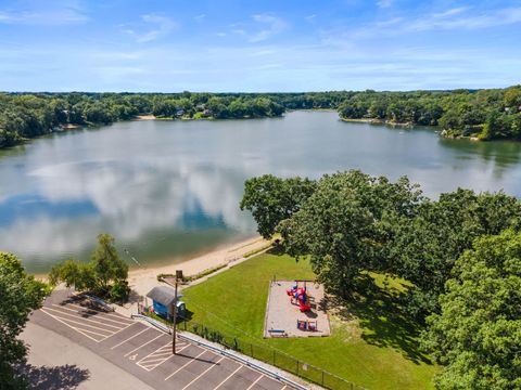 Tiny photo for 216 HICKORY Road, Oakwood Hills, IL 60013 (MLS # 12490521)