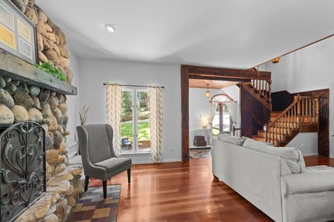 Tiny photo for 216 HICKORY Road, Oakwood Hills, IL 60013 (MLS # 12490521)
