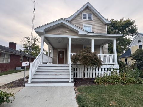 Photo of 505 N Center Street, Clinton, IL 61727 (MLS # 12474855) Photo of 505 N Center Street, Clinton, IL 61727 (MLS # 12474855)