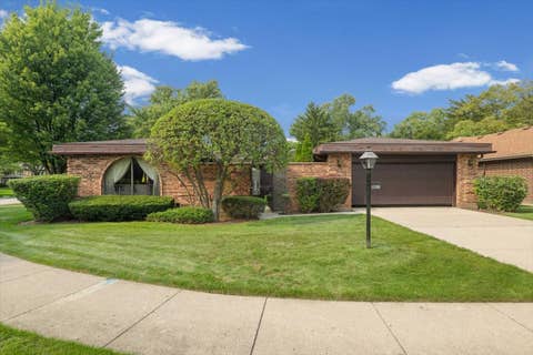 Photo of 2350 Greenwood Road, Northbrook, IL 60062 (MLS # 12713663)