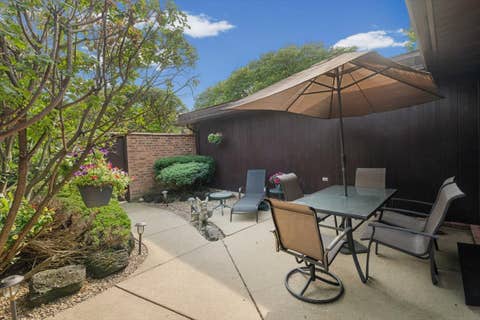 Tiny photo for 2350 Greenwood Road, Northbrook, IL 60062 (MLS # 12713663)