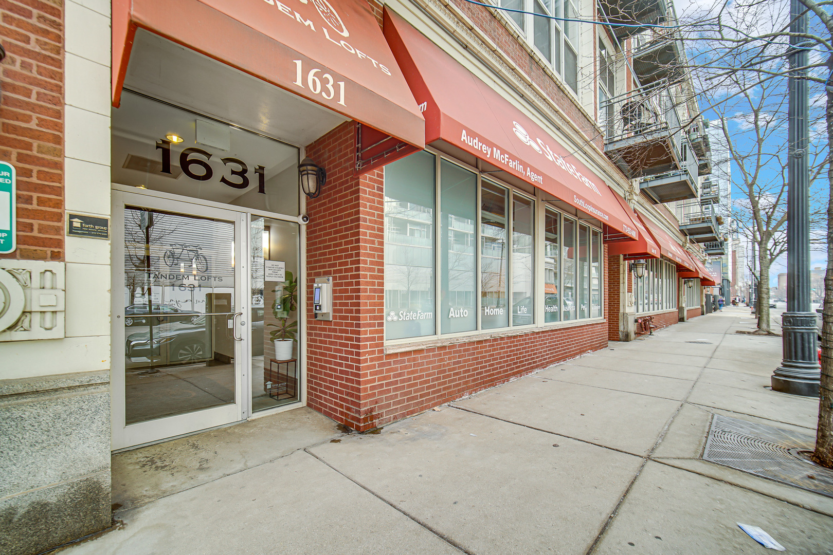 1631 S Michigan Avenue 202