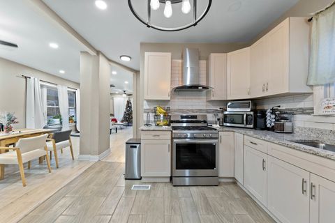 Photo of 11315 S Stewart Avenue, Chicago, IL 60628 (MLS # 12552892)