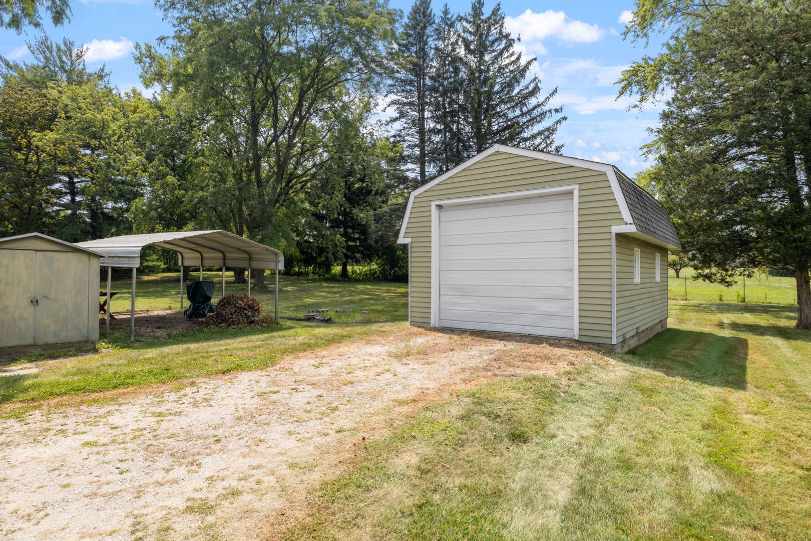 21w065 Sunset Avenue