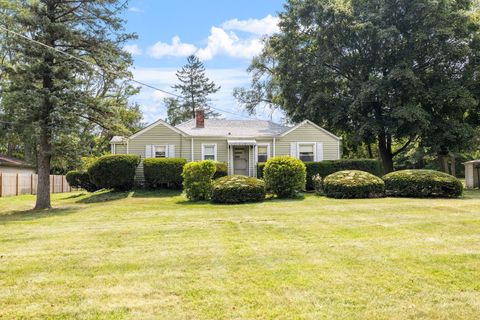 Photo of 21w065 Sunset Avenue, Lombard, IL 60148 (MLS # 12287601)