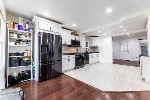 Tiny photo for 9658 Austin Avenue, Oak Lawn, IL 60453 (MLS # 12590986)