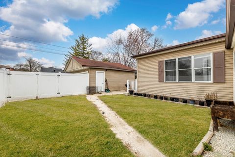 Tiny photo for 9658 Austin Avenue, Oak Lawn, IL 60453 (MLS # 12590986)