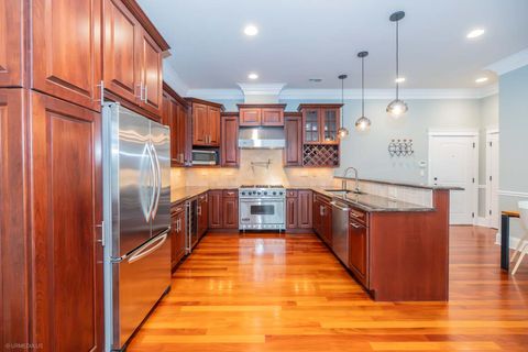 Tiny photo for 2401 N Janssen Street #208, Chicago, IL 60614 (MLS # 12477491)