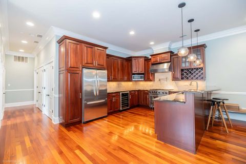 Tiny photo for 2401 N Janssen Street #208, Chicago, IL 60614 (MLS # 12477491)