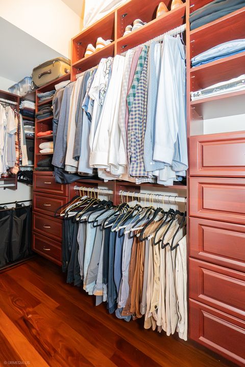 Tiny photo for 2401 N Janssen Street #208, Chicago, IL 60614 (MLS # 12477491)