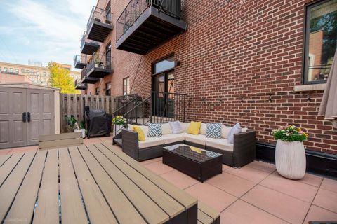 Tiny photo for 2401 N Janssen Street #208, Chicago, IL 60614 (MLS # 12477491)