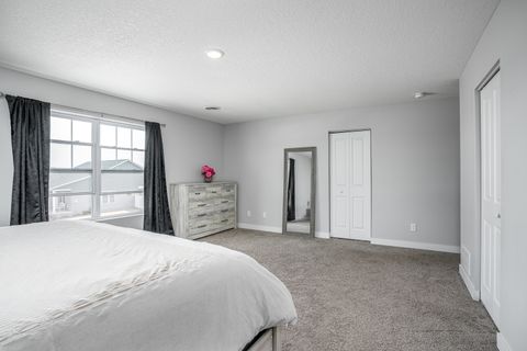 Tiny photo for 1120 Eagles Crest Drive, Davenport, IA 52804 (MLS # 12566992)