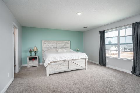 Tiny photo for 1120 Eagles Crest Drive, Davenport, IA 52804 (MLS # 12566992)