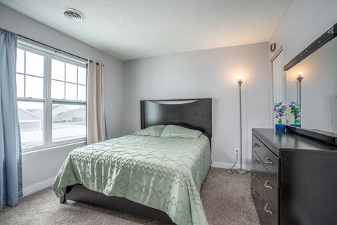 Tiny photo for 1120 Eagles Crest Drive, Davenport, IA 52804 (MLS # 12566992)